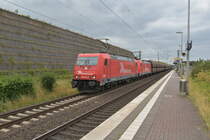 Mit Selbstentladewagen am Haken kommen hier die RHC 185 605-3 und 185 630-1 durch Allerheiligen gefahren. 25.6.2017