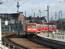 112 115 verl�sst gerade, mit dem RE 2 nach Berlin Ostbahnhof, den Hauptbahnhof Berlin. (17.03.07)