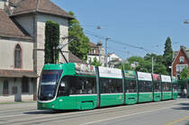 Be 6/8 Flexity 5023, auf der umgeleiteten Linie 8, überquert die Wettsteinbrücke. Die Aufnahme stammt vom 19.06.2017.