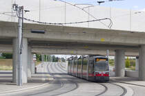 B1 795 auf der Linie 26 in der Haltestelle Hausfeldstraße U, 26.06.2017