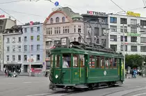 Be 2/2 215 kehrt nach einer Extrafahrt zurücke ins Depot Dreispitz. Die Aufnahme am Bahnhof SBB entstand am 01.07.2017.