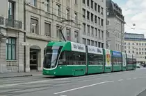 Be 6/8 Flexity 5011, auf der Linie 8, fährt zur Haltestelle Markthalle. Die Aufnahme stammt vom 01.07.2017.