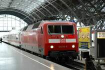 120 113-6 bringt den IC1949 am 20.04.07 von K�ln nach Leipzig. Hier in Leipzig Hbf.