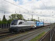 Der himmlische H�hepunkt des Wochenendes: Am Samstag zog RailJet-Taurus 1016-034 gemeinsam mit 1016-023  Kyoto  den Transalpin von Wien nach Basel. [05.05.07, 11:24]