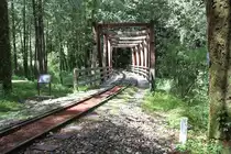 Hölzerne Trestle Brücke auf der AFR Shuishan Line, wo kein planmäßiger Betrieb mehr stattfindet. Lediglich die ersten 300 Meter werden noch von der Bahnmeisterei genutzt, die restliche Strecke wird als Wanderweg verwendet. Bild vom 06.Juni 2017.