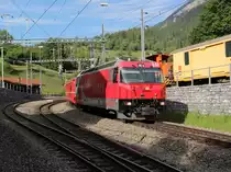 Ge 4/4 III 651  Fideris  verlässt mit dem RE1160 (St.Moritz - Chur) den Bahnhof von Filisur.

Filisur, 13. Juni 2017