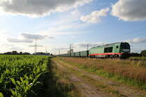 SBW/TRG 264 005 (Maxima 40cc) als DGS69360 beim Düngemittel entladen in Jübek (AJ).
Kurtz hinter Jübek richtung Rendsburg.