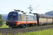 Hectorrail 242 516   Ferdinand   am 18.07.2017  8:59 nördlich von Salzderhelden am BÜ 75,1  mit einem Altmannzug in Richtung Göttingen