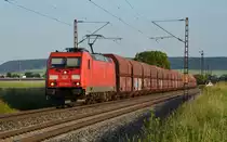 185 280 schleppte am Abend des 13.06.17 einen Kohlezug durch Retzbach-Zellingen Richtung Gemünden.