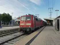 RE nach Stuttgart Hbf am 05.0717 mit 111 139 und DoStos in Singen(Htw)