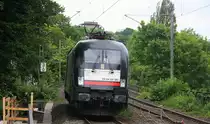 182 562-9 von MRCE kommt als Lokzug aus Aachen-West nach Köln-Eifeltor und kommt aus Richtung Aachen-West und fährt durch Aachen-Schanz in Richtung Aachen-Hbf,Aachen-Rothe-Erde,Stolberg-Hbf(Rheinland)Eschweiler-Hbf,Langerwehe,Düren,Merzenich,Buir,Horrem,Kerpen-Köln-Ehrenfeld,Köln-West,Köln-Süd. 
Aufgenommen vom Bahnsteig von Aachen-Schanz.
Bei Wolken am Nachmittag vom 13.6.2017.