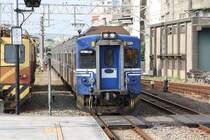 EMC527 am 09.Juni 2017 bei der Einfahrt in die Changhua Station.