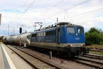 151 039-5 der Eisenbahngesellschaft Potsdam mbH als Kesselzug durchfährt den Bahnhof Röblingen am See auf der Bahnstrecke Bahnstrecke Halle–Hann. Münden (KBS 590). [10.7.2017 - 15:49 Uhr]