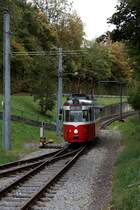 GM 9 bei Einfahrt in die Hst. Tennisplatz am 12.10.2011 in Gmunden.
