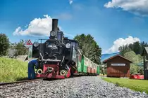 298.56 des Club 760 wartet in der Haltestelle St. Anrä Andlwirt auf die Rückfahrt als Zug 15 nach Mauterndorf.
Aufgenommen am 31.7.2017.