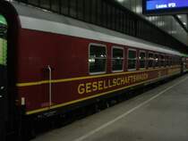 Der Gesellschaftswagen vom SDZ 86018 nach Loano (FS) am 23.04.07 um 3.49 im Stuttgarter Hbf.