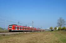 423 187, 458 und 100 mit einer S-Bahn nach MGE am M�nchener Flughafen (11.04.2007)