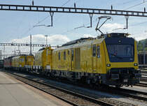 SBB: GBT-Basisfahrzeuge mit der Re 4/4 II 11112 auf Testfahrt. Die Aufnahme entstand am 7. August 2017 in Solothurn-HB bei einem Zwischenhalt.
Foto: Walter Ruetsch