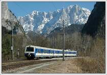 4020 119 bei der Durchfahrt als R 3682 durch den ehemaligen Bahnhof Ges�use Eingang am 5.4.2007.