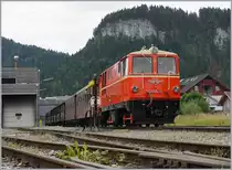 In Bezau steht die ÖBB 2095.13 der BWB mit ihrem Zug für die erste Nachmittagsfahrt bereit. bis dahin genießen Reisende und das Personal ihre Mittagspause.
9. Juli 2017
