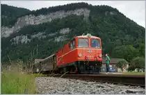 Durchs schöne Tal Richtung Bregenz gefahren, endet die Fahrt in Schwarzenberg Bf. leider schon, weiter talwärts sind die Gleise wohl für immer verschwunden, immerhin besteht die Hoffnung irgendwann in ferner Zukunft bis Andelsbuch fahren zu können.
Die ÖBB 2095.13 der BWB, welche den Zug nach Schwarzenberg brachte wird den Zug umfahren und ihn dann nach Bezau zurückziehen.
9. Juli 2017