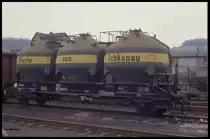 Werbung auf Güterwagen war auf Fahrzeugen der DR selten zu beobachten. Dieser Wagen mit Plaste aus Schkopau stand am 29.3.1991 im Bahnhof Bad Salzungen.