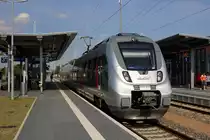 9442 614 (Bombardier Talent 2) von Abellio Rail Mitteldeutschland als RE 74733 (RE19) von Leinefelde hat seinen Endbahnhof Sangerhausen erreicht und fährt in Kürze in die Abstellung. [19.7.2017 - 17:11 Uhr]