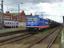 Am 13.08.2017 kam die 185 409 mit dem Düngemittelzug für Poppendorf aus Richtung Magdeburg nach Stendal und fuhr weiter Richtung Wittenberge.