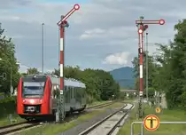Ausfahrt aus dem Bahnhof Lorsch hat der 623 502 der als RB 62 bald seine Endstation Bensheim erreichen wird. 13.8.2017