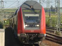 Dieser IRE fuhr ohne halt von Stuttgart Hbf nach Vaihingen/Enz. Er fuhr dabei auf einem Teilst�ck der Neubaustrecke (NBS) Stuttgart-Mannheim, mit der Geschwindigkeit von 160km/h. Hier bei der Einfahrt und ebenfalls Endstation Vaihingen/Enz. Aufgenommen am 30.04.07