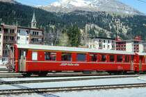 RhB - AB 1531 am 10.05.1998 in Landquart - 1./2.Klasse Einheitspersonenwagen (Typ I) - �bernahme 10.01.1966 - FFA/SIG - Fahrzeuggewicht 18,00t - Sitzpl�tze 18/31 - L�P 18,42m - zul�ssige Geschwindigkeit 90 km/h - �2=08.10.1992 - Logo RhB in rh�toromanisch - Lebenslauf: ex AB 1531 - 02/1999 ausr - 05/1999 B 2294 - Hinweis: Griffstangen neben den T�ren, gescanntes Dia
