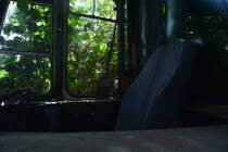 Blick in den verstabten Führerstand der ehemaligen Tatra 219 040-8 bei Altlandsberg.

Altlandsberg 31.07.2017