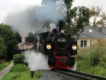 Bevor ich mich mit dem Rad auf zum Brocken machte, knippste ich 99 5901 und 99 5902 mit dem Traditionszug P8991 (Wernigerode - Brocken), die das selbe Ziel hatten.

Wernigerode, 05. August 2017