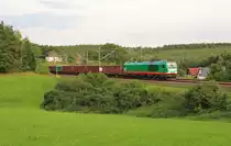 264 005-0 (TRG-Traingula Logistik GmbH) ist am 17.08.17 bei Jößnitz/V. mit einem Sandzug von Kayna nach Heilbronn zu sehen.