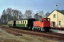 199 032 ist nach dem Umsetzen in Altm�geln bereit f�r die R�ckfahrt nach Oschatz (27. M�rz 2003)