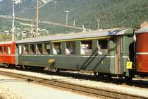 RhB - AB 1533 am 19.08.1989 in Chur - 1./2.Klasse Einheitspersonenwagen (Typ I) - �bernahme ?.01.1966 - FFA/SIG - Fahrzeuggewicht 18,00t - Sitzpl�tze 18/31 - L�P 18,42m - zul�ssige Geschwindigkeit 90 km/h - �2=03.05.1988 - Logo nur RhB - Lebenslauf: ex AB 1533 - 11/1998 ausr - 02/1999 B 2296 - Hinweis: Griffstangen neben den T�ren, gescanntes Dia
