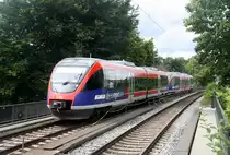 Zwei Euregiobahn (RB20) kommen aus Stolberg-Rheinland-Hbf nach Stolberg-Altstadt,Düren und kommen aus Richtung Aachen-West und halten in Aachen-Schanz und fahren in Richtung Aachen-Hbf. 
Aufgenommen vom Bahnsteig von Aachen-Schanz. 
Bei Sonne und Wolken am Nachmittag vom 30.6.2017.