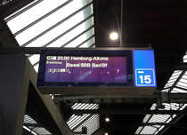 SBB: IC Ersatzzug Basel SBB Badischer Bahnhof - Hamburg Altona mit alten nicht modernisierten Bpm verstärkt. Die Aufnahme entstand in Zürich HB am 30. August 2017 kurz vor der Abfahrt.
Foto: Walter Ruetsch