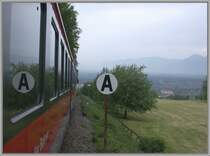 Einfahrt in den letzten Zahnstangenabschnitt vor Altst�tten bei der Station Alter Zoll. (07.05.2007)