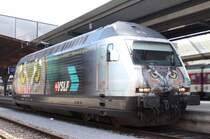 SBB Werbelok Re 460 105-0  VSLF  auf Gleis 17 im Zürich HB. Mittwoch, 30. August 2017