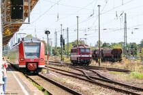 211 030-2 (109 030-7) EGP - Eisenbahngesellschaft Potsdam mbH wartete in Stendal auf die Weiterfahrt in Richtung Magdeburg. 29.08.2017