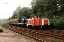 212 239-8 und 290 377-1 mit G�terzug auf Bahnhof Viersen am 26-8-1997. Bild und scan: Date Jan de Vries. 


