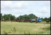 G 2000 ist hier mit einem schwerem Schrottzug am 21.8.2017 um 11.29 Uhr in Hasbergen Ohrbeck auf dem Weg zum Stahlwerk in Georgsmarienhütte.