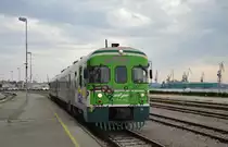 711-014 SŽ wird fährt als Schnellzug/brzi vlak B 1273 Pula (17:56) – Buzet(HR) – Divača(SLO) – Ljubljana (22:38); 19.08.2017 