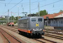 162 001 als Tfzf **** (Offenburg Gbf-Singen(Htw)) in Villingen 23.8.17. Das Bild entstand aus dem Fenster des RE 22311