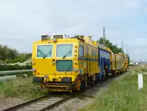 Gleisbau Busching Wagner Unimat 09-4x4_4S, (D-GBW 99 80 9124 008-0), eine Universalstopfmaschine, am 05.09.2017 in Erfurt Ost.