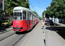 Wien Wiener Linien SL 49 (c4 1370) XIV, Penzing, Oberbaumgarten, Hütteldorfer Straße / Hochsatzengasse am 29. Juni 2017.