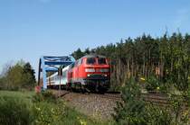 218 203 mit RE 453 bei Neunkirchen am Sand (21.04.2007)