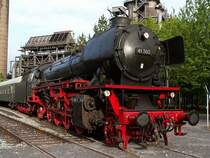 Die Lokomotive 41 360 steht in dem brandneuen Bahnhof  Landschaftspark Nord  in Duisburg aus. Der Bahnhof wurde am 11.05.2007 eingeweiht. Dieser Sonderzug f�hrt �ber Oberhausen zum Duisburger Hauptbahnhof und zur�ck. Das Foto stammt vom 12.05.2007