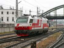 1014 011  Rail Cargo Austria  am 5.5.2007 in Wien West auf dem Weg zu IC403 